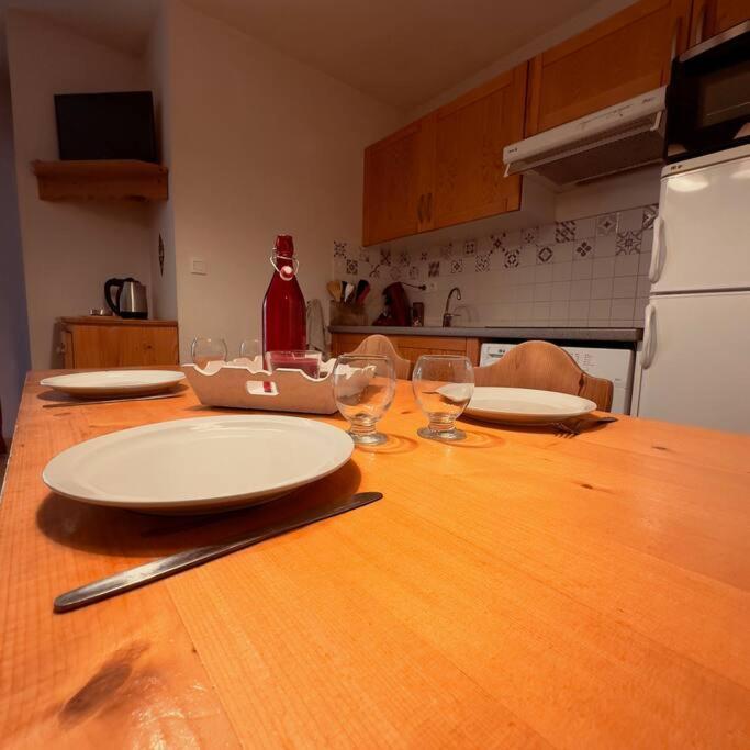 Le Nid D'Aran Apartment Bagneres-de-Luchon ภายนอก รูปภาพ